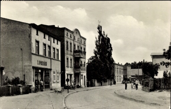 Eggesin in Mecklenburg Vorpommern, Bahnhofstra&szlig;e, Gesch&auml;ft, Inh. J. Dresen