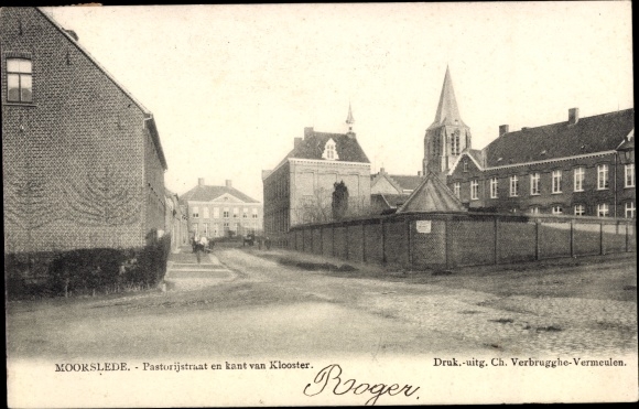 Moorslede Westflandern, Pastorijstraat und Seite von Klooster