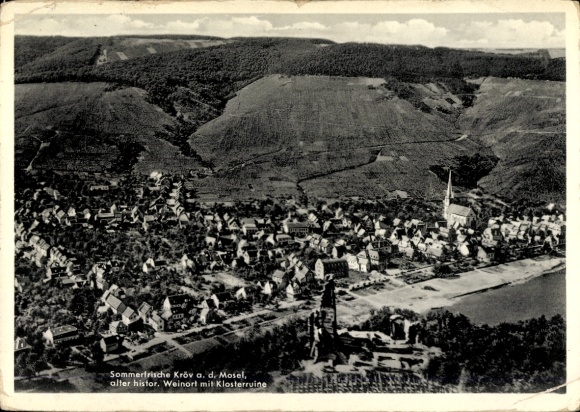 Kr&ouml;v an der Mosel, Luftaufnahme , Klosterruine