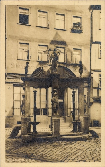 D&ouml;beln in Sachsen, Brunnen mit Figuren,  Geb&auml;ude, Schriftz&uuml;ge